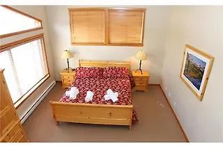 Apartment Snowbird Condos At Mammoths Canyon Lodge Mammoth Lakes